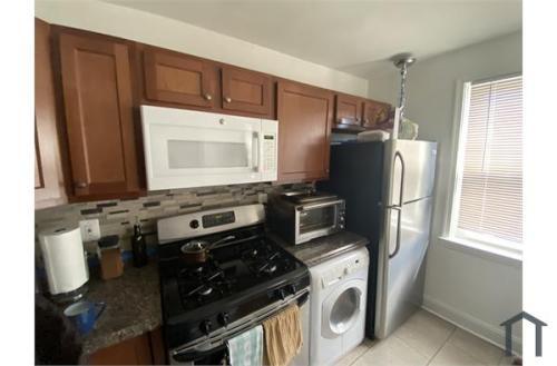 Foto del edificio - 5644 Midwood Ave