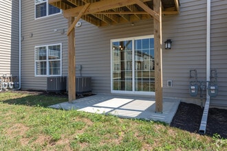 Apt 3515 - Hampden Greene