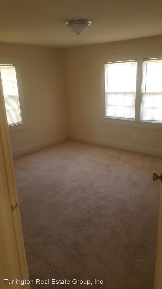 Building Photo - 2 br, 1 bath House - 804 S Sampson Ave