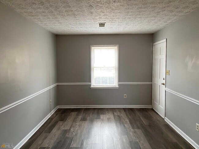 Building Photo - 116 Fairhaven Ct