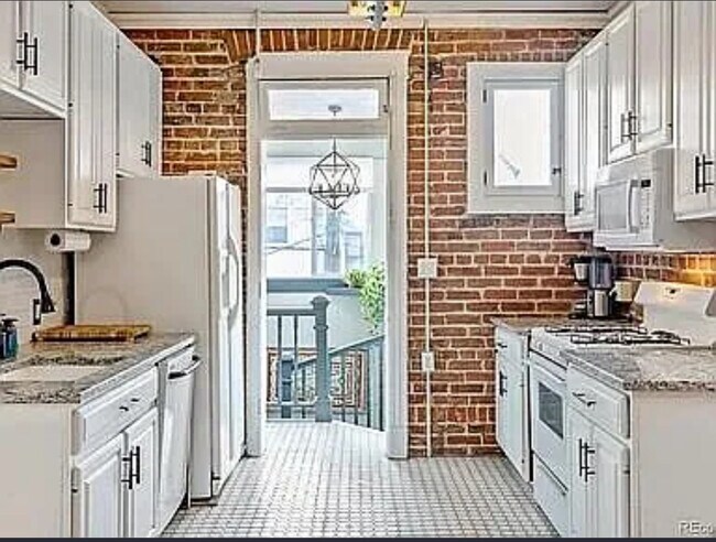Foto del edificio - 2124 E 17th Ave