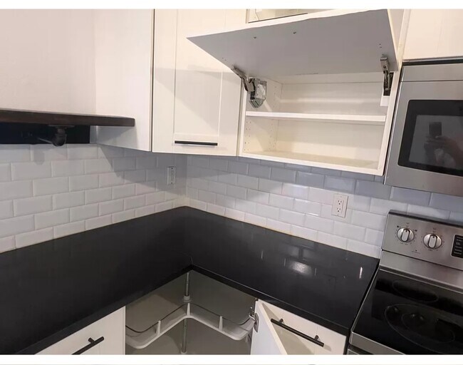 Building Photo - 1515 Golden Poppy Ct