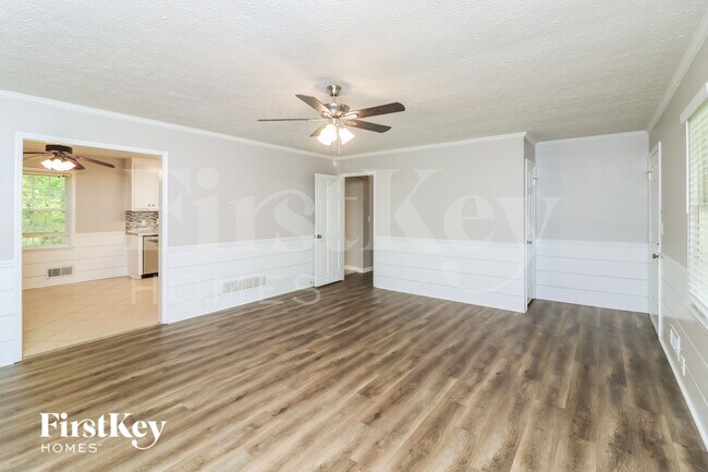 Foto del edificio - 3692 Cambridge Dr SW