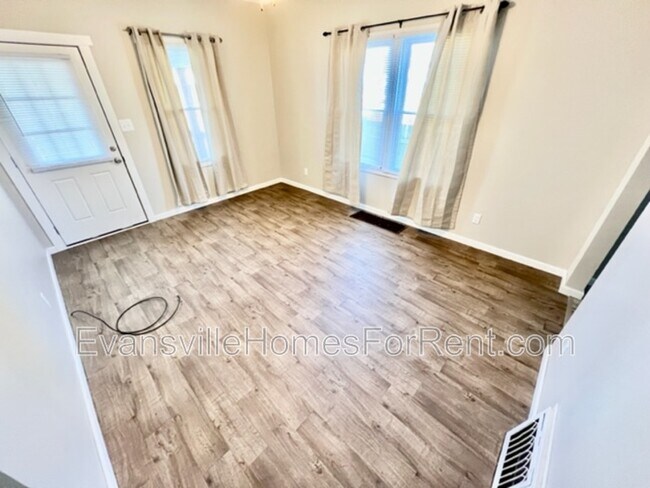 Foto del edificio - 1324 Gavitt St