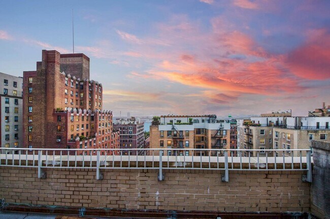 Building Photo - 241 W 97th St