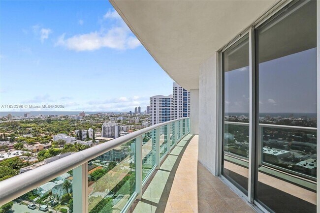 Foto del edificio - Flamingo Point 1500 Bay Road, Unit AC-2207