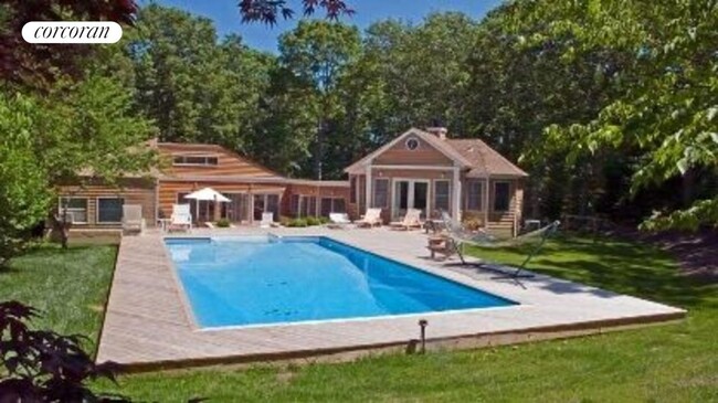 Foto del edificio - 497 Springs Fireplace Rd