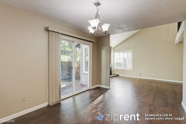 Foto del edificio - 2 br, 1.5 bath Condo - 3106 Luna Court, Sa...