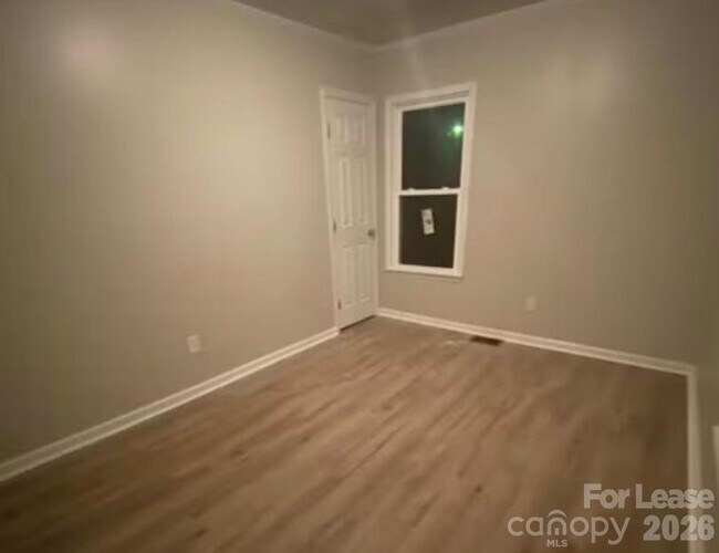 Building Photo - 135 Mill Rd