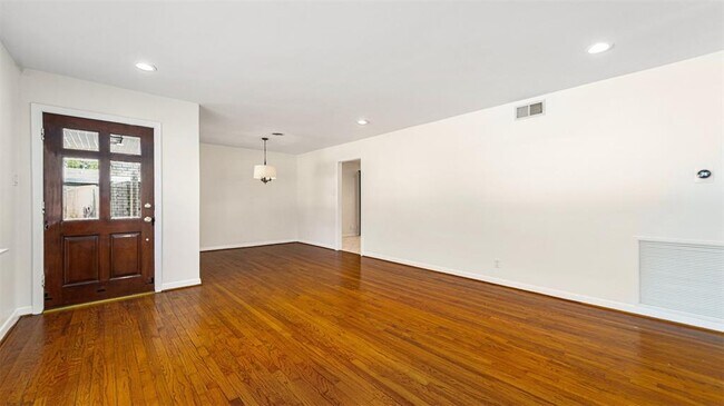 Building Photo - 5110 Torchlight Dr