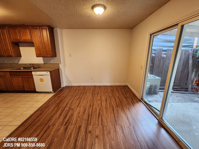 Foto del edificio - Ontario 2 Bedroom Condo