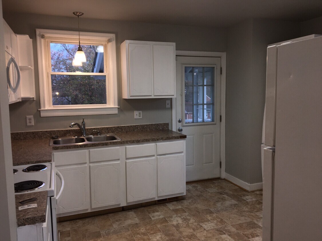 Foto principal - 1424 Overlook St