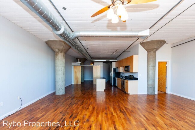 Building Photo - 1 br, 2 bath House - 2020 Washington #606