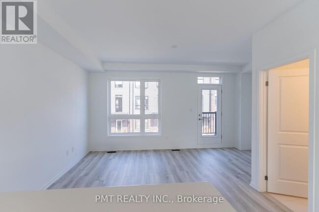 Building Photo - 31 Bateson St
