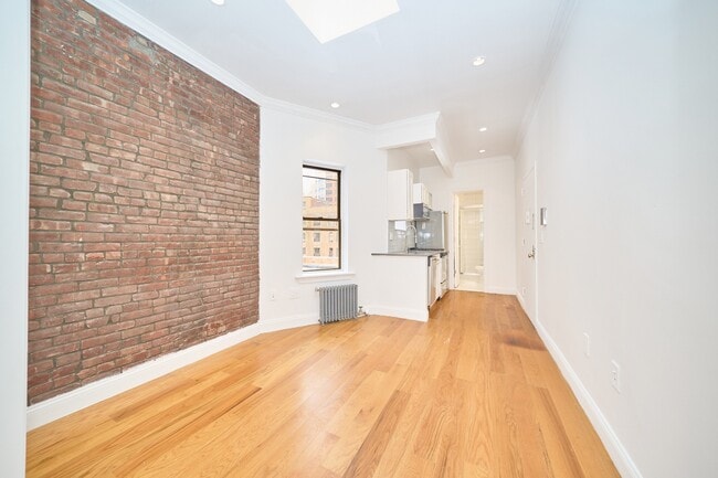 Building Photo - East 33rd Street