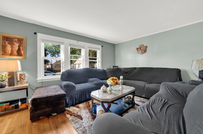 Foto del edificio - 9427 S Utica Ave