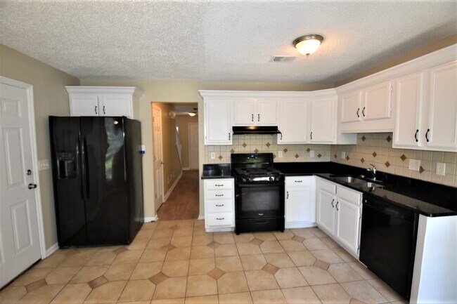 Building Photo - 1401 Chapel Hill Ln SW