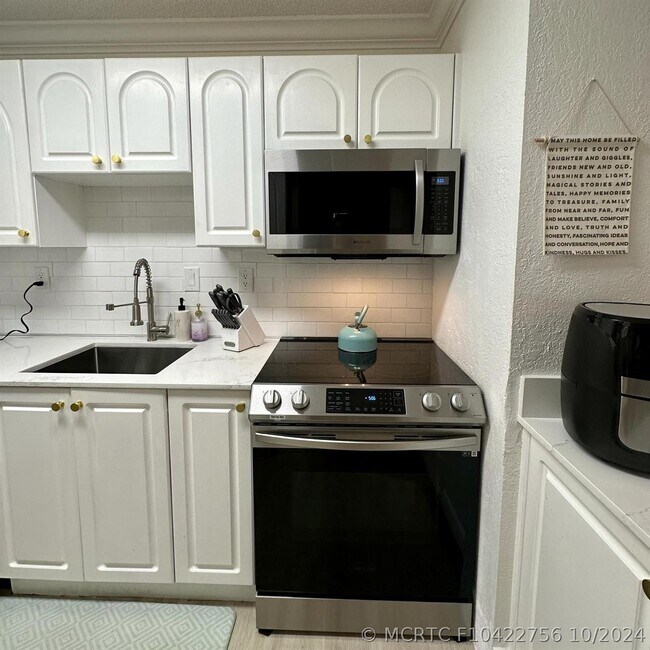 Foto del edificio - 10795 SW 108th Ave