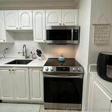 Building Photo - 10795 SW 108th Ave