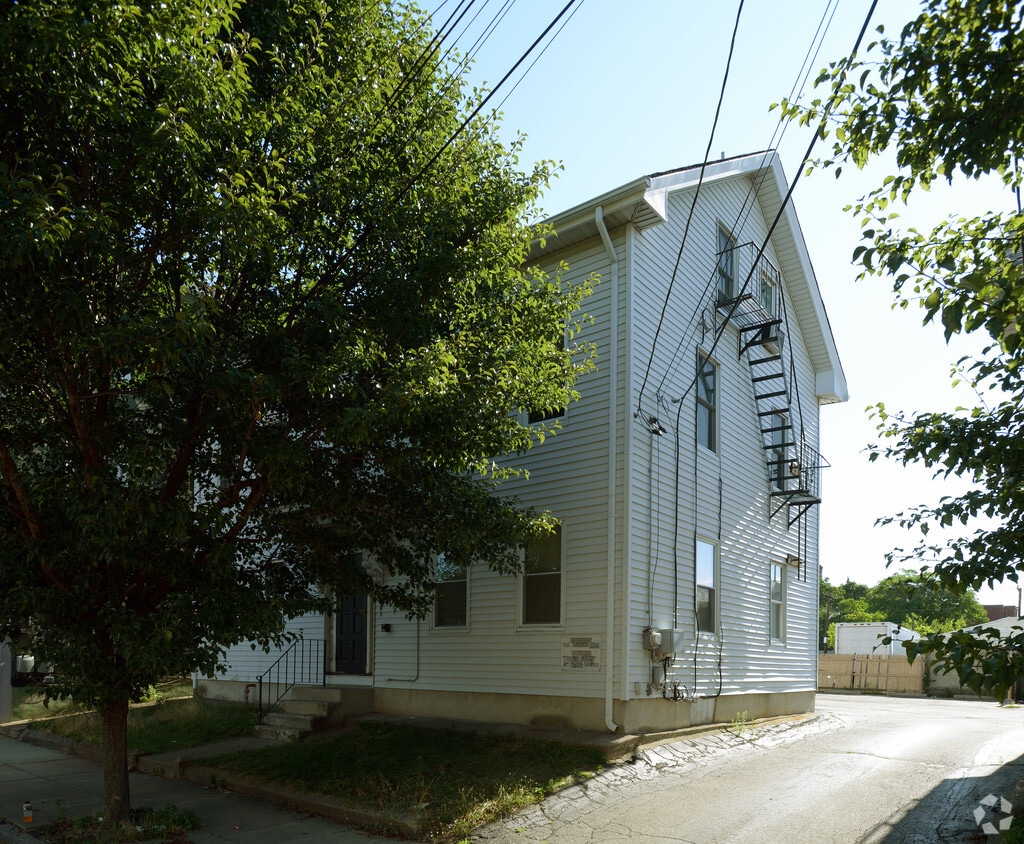 Building Photo - 6-8 West St