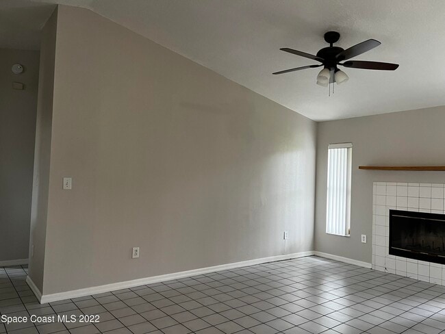 Building Photo - 111 Lura Ln