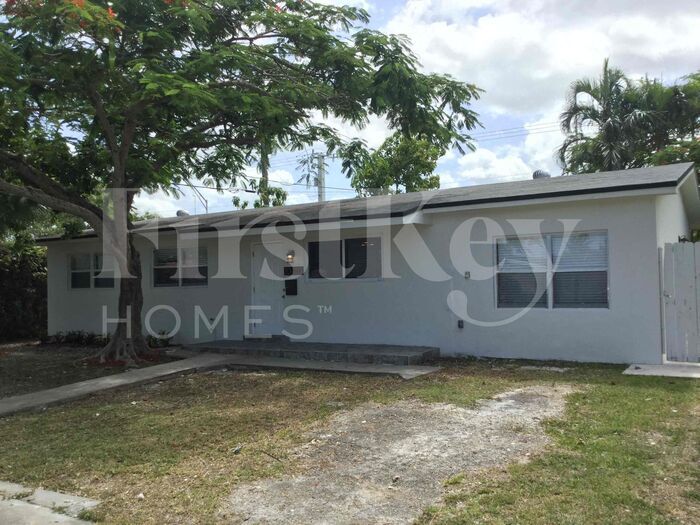 Primary Photo - 20420 SW 106th Ct