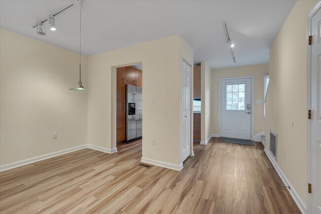 Foto del edificio - 108 Mallard Ct