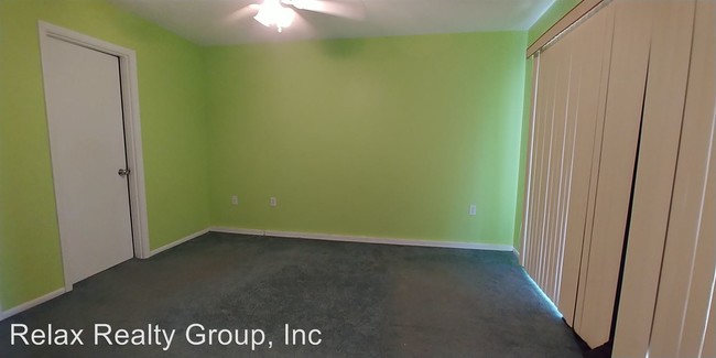 Building Photo - 3463 Bee Ridge Rd