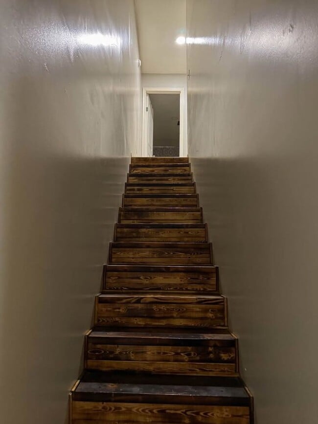 Building Photo - Townhouses - Exeter, MO