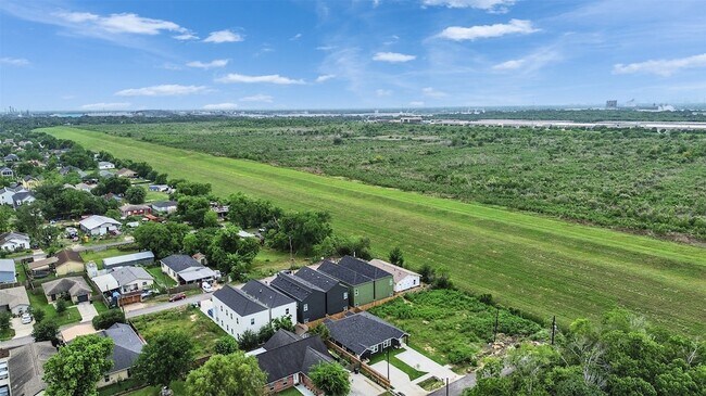 Foto del edificio - 9709 Cargill St