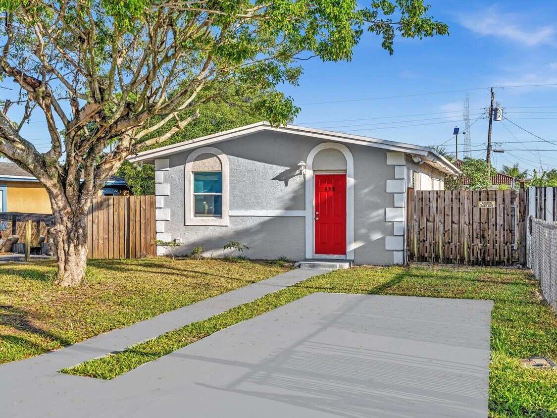 Photo - 525 NW 10th Ave (Boynton Beach, FL)