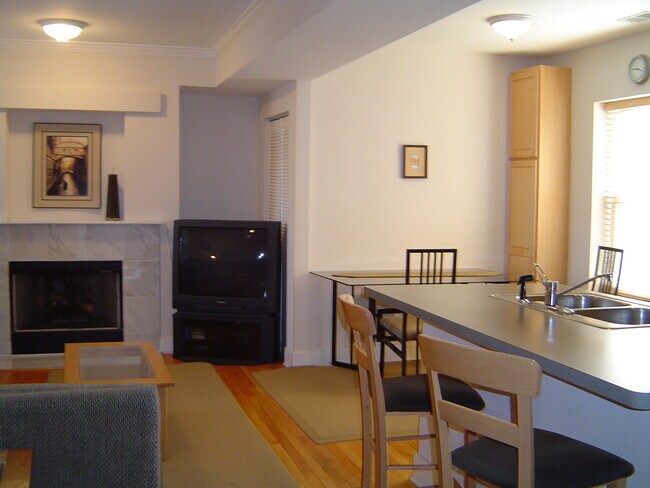 Foto del edificio - 3456 N Janssen Ave