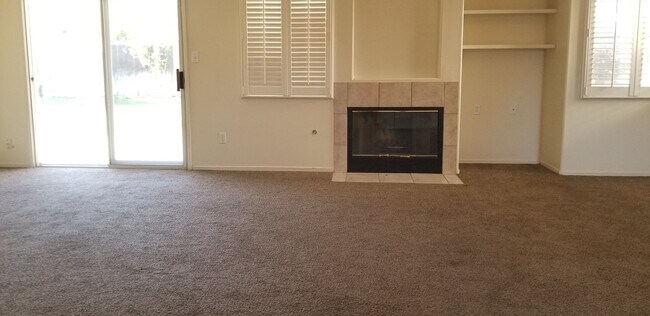 Foto del edificio - 7033 Firebaugh St