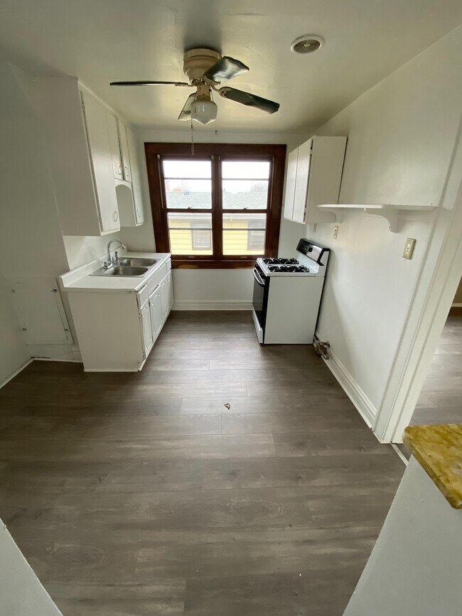 Foto del edificio - Gorgeous Renovated Duplex Home!
