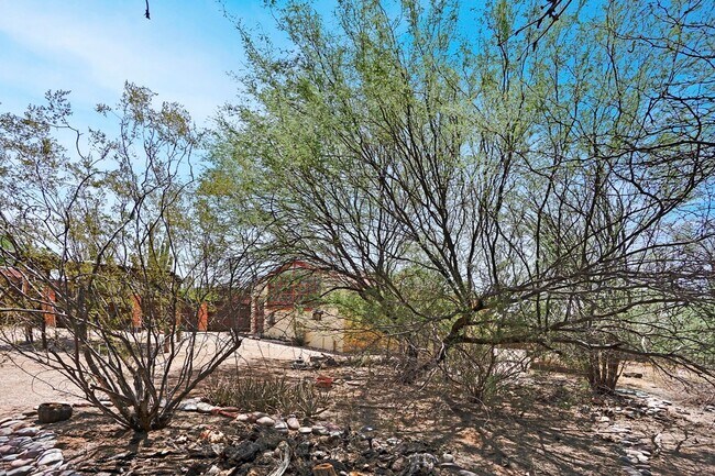 Foto del edificio - Coming Soon - Charming, Spacious 1Bdrm/1Ba...