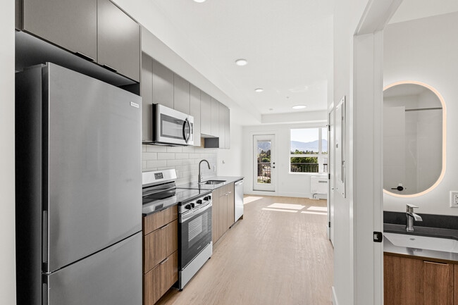 Building Photo - 1110 Lawson Av