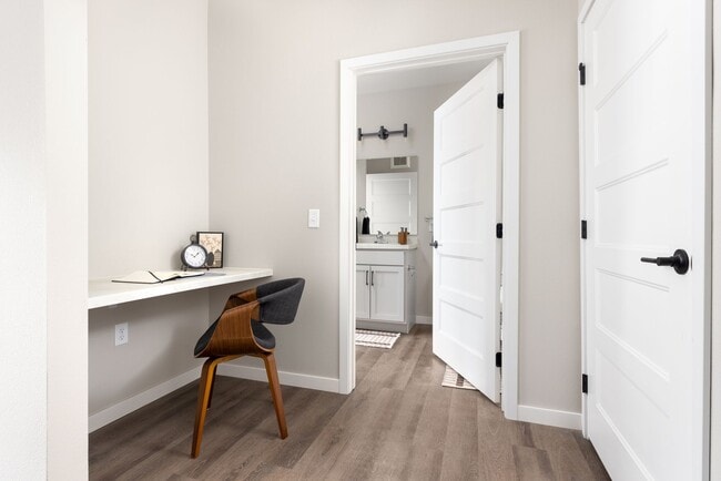 Interior Photo - Compass