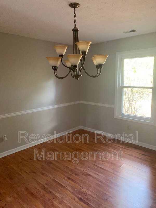 Building Photo - 8373 Brewer Rd