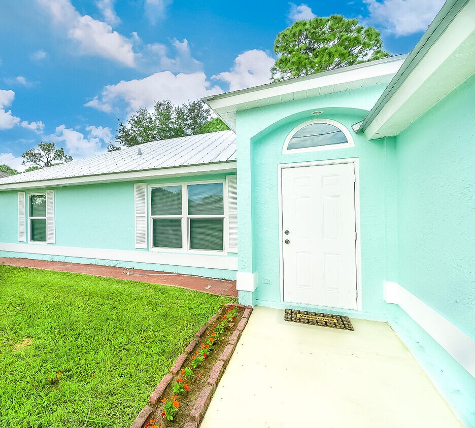 Foto principal - 1831 SW Fears Ave