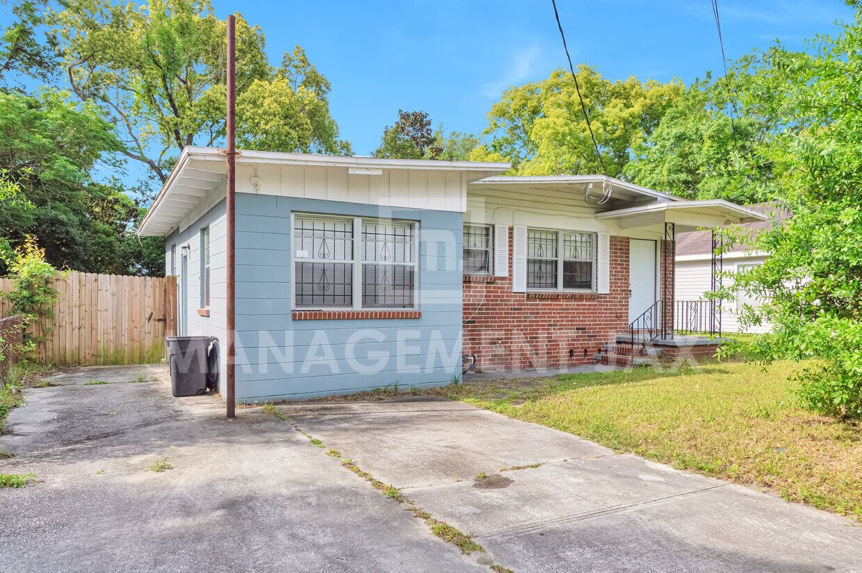 Primary Photo - 2128 W 15th St