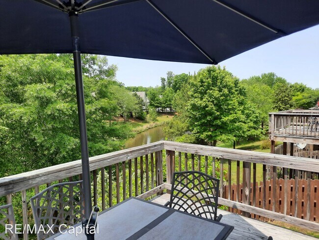 Foto del edificio - 4 br, 3.5 bath House - 4660 MINUTEMEN WAY