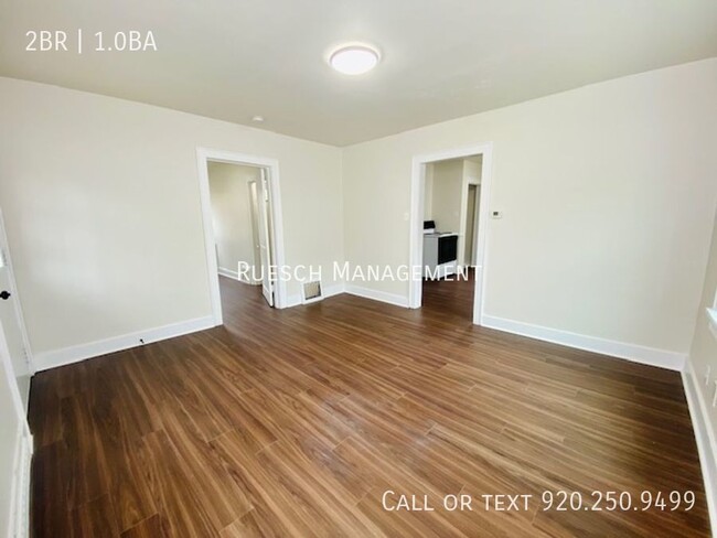 Building Photo - Beautifully Renovated 2 Bedroom 1 Bath Low...