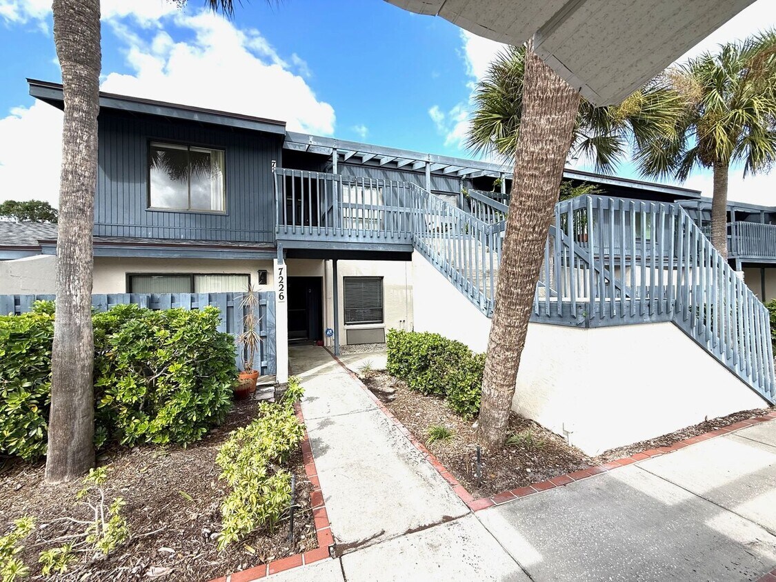 Primary Photo - LOW MOVE-IN COST! Newly Listed 2-Bed/2-Bath Condo for Rent in Sarasota, FL!! Avail. Now!