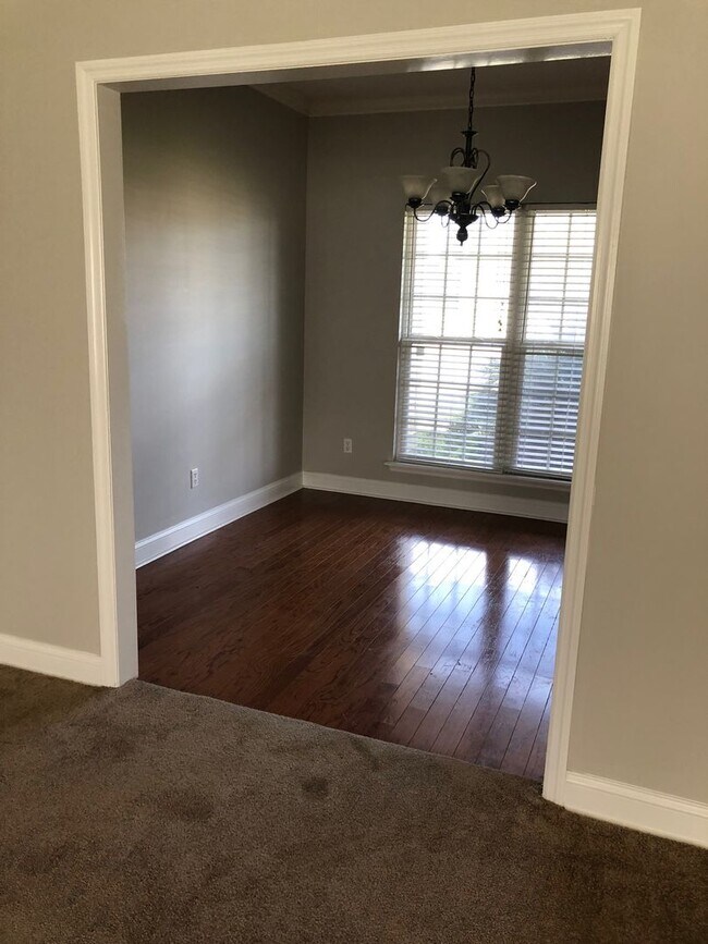 Building Photo - 112 Huntingdon Dr