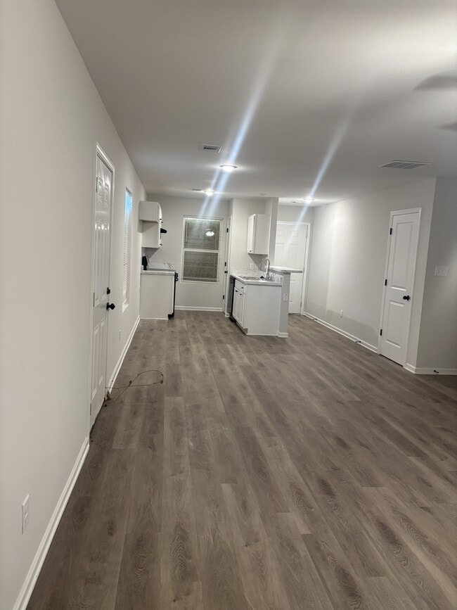 Building Photo - 2585 Callie Rd