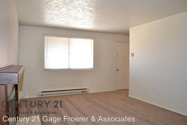 Building Photo - 5858 S 2000 W