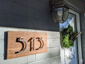 Building Photo - 513 NE 9th St