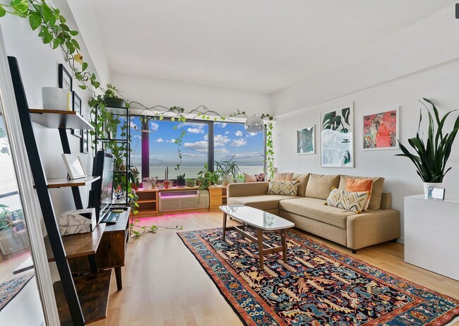 (Unit 5208) - Interior Living Space - 175 E Delaware Plz