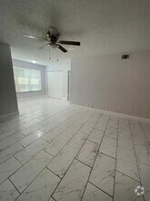 Building Photo - 4572 Commander Dr