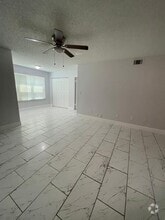 Building Photo - 4572 Commander Dr